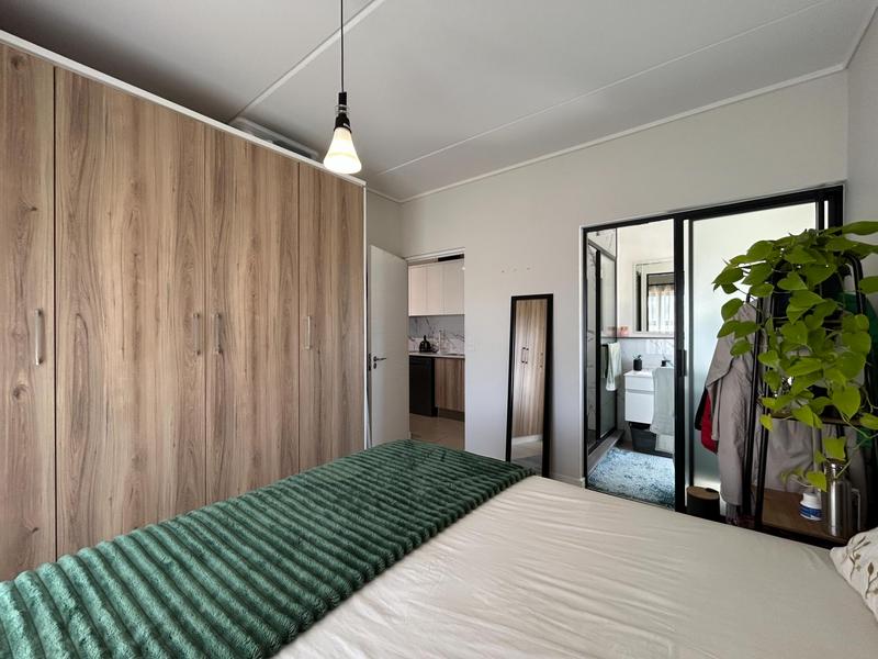 To Let 1 Bedroom Property for Rent in Sandown Western Cape